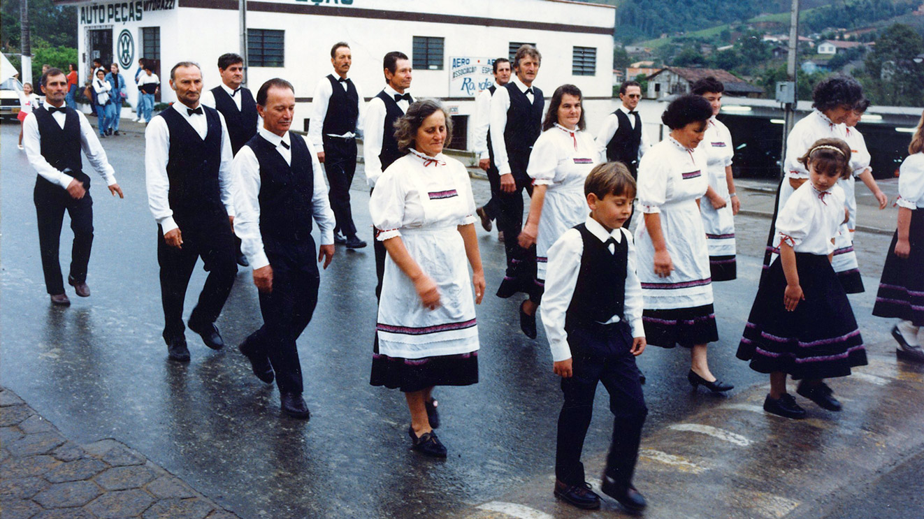 1994 il gruppo folk del Circolo