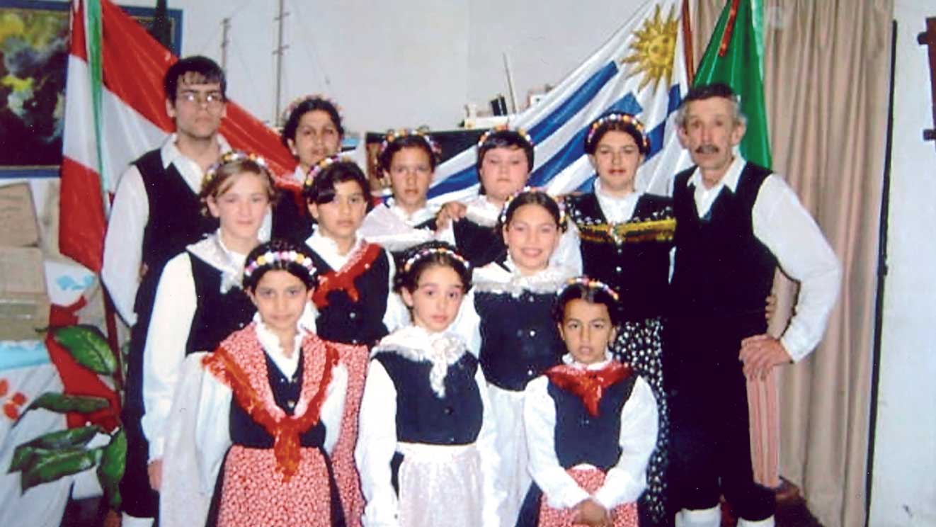 i ragazzi del circolo in costume