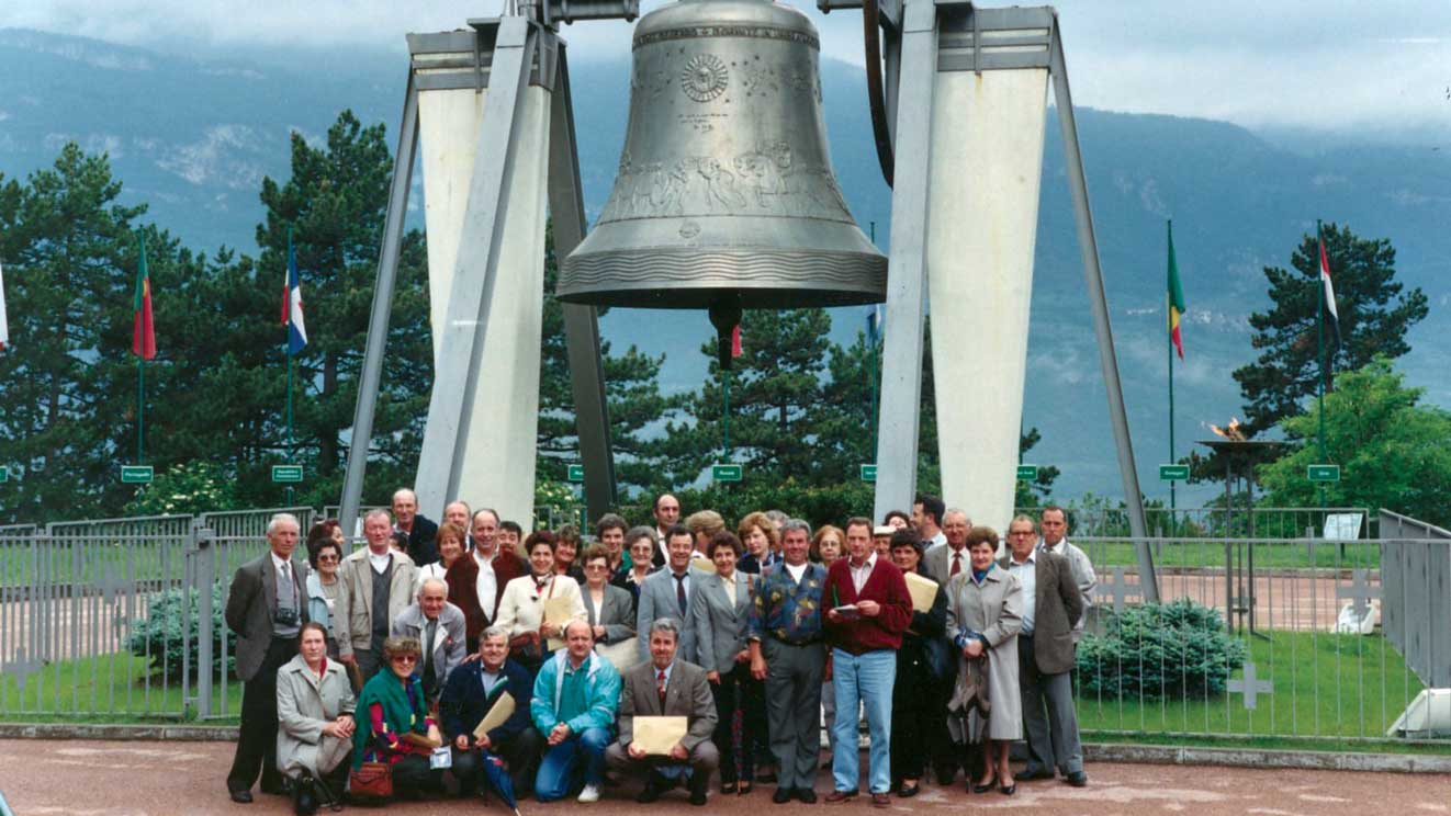 1994 i soci in visita alla Campana dei caduti di Rovereto